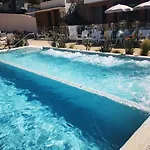 캠프장 Mobil Neuf L Ile Dor St Raphael Avec Piscine *