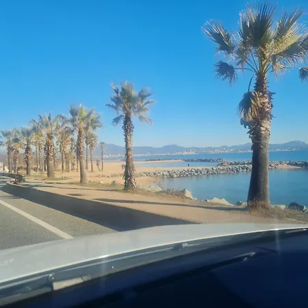 캠프장 Mobil Neuf L Ile Dor St Raphael Avec Piscine